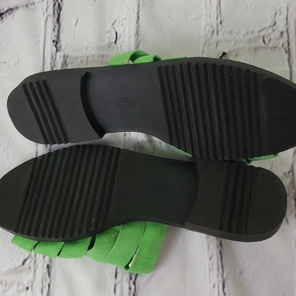 CLUB Marina Green Canvas Slip On Sandals 7.5 VGUC - Picture 8 of 12